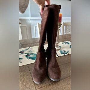 Leather brown boots. Size 8.5